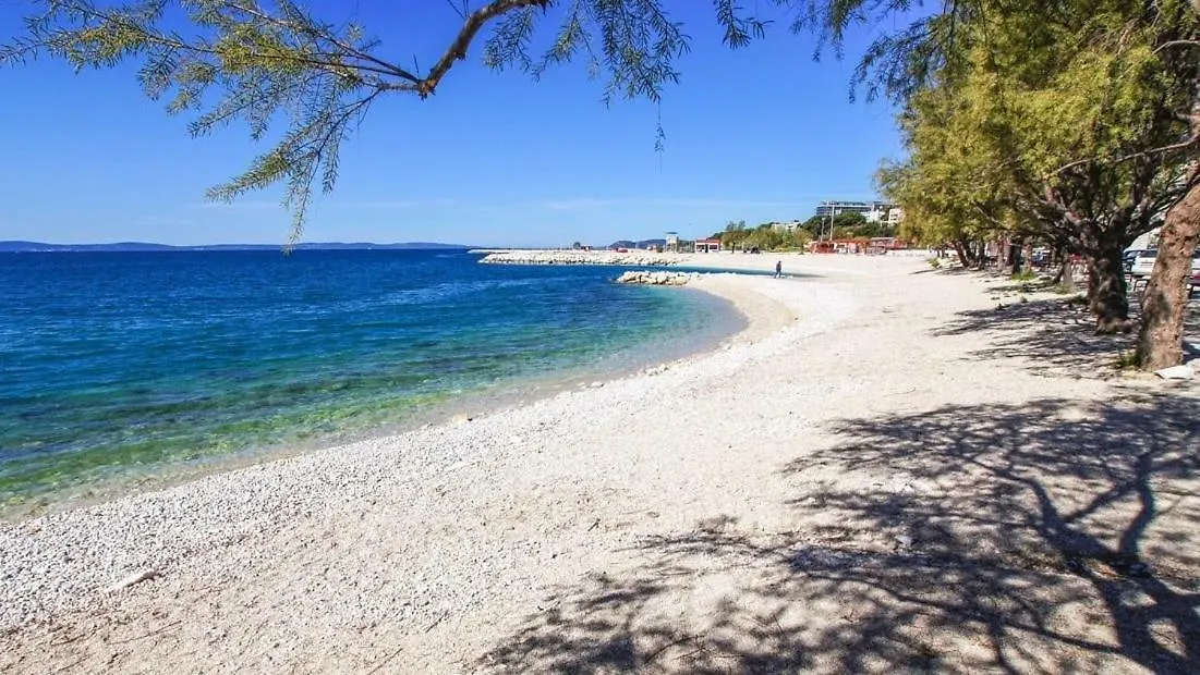Split On The Beach, 2 Floors & Wide Terrace Appartamento
